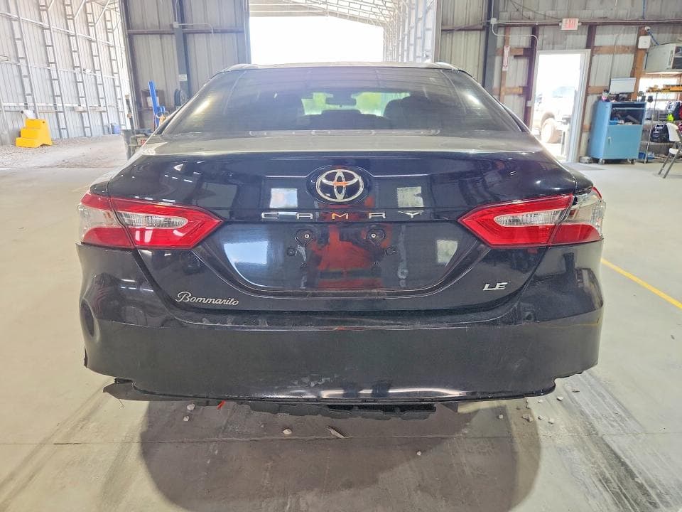 2018 TOYOTA CAMRY LE 6