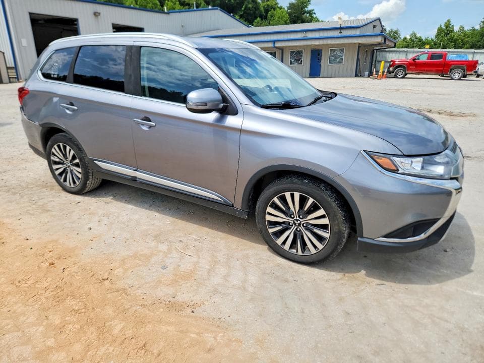 2020 MITSUBISHI OUTLANDER SE 4