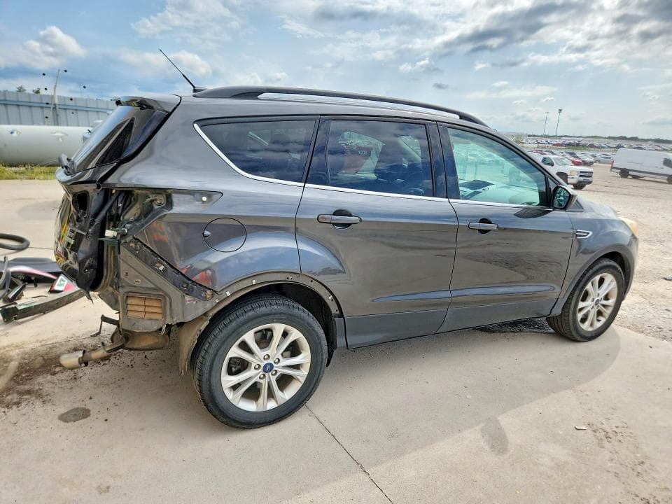 2018 FORD ESCAPE SE 3