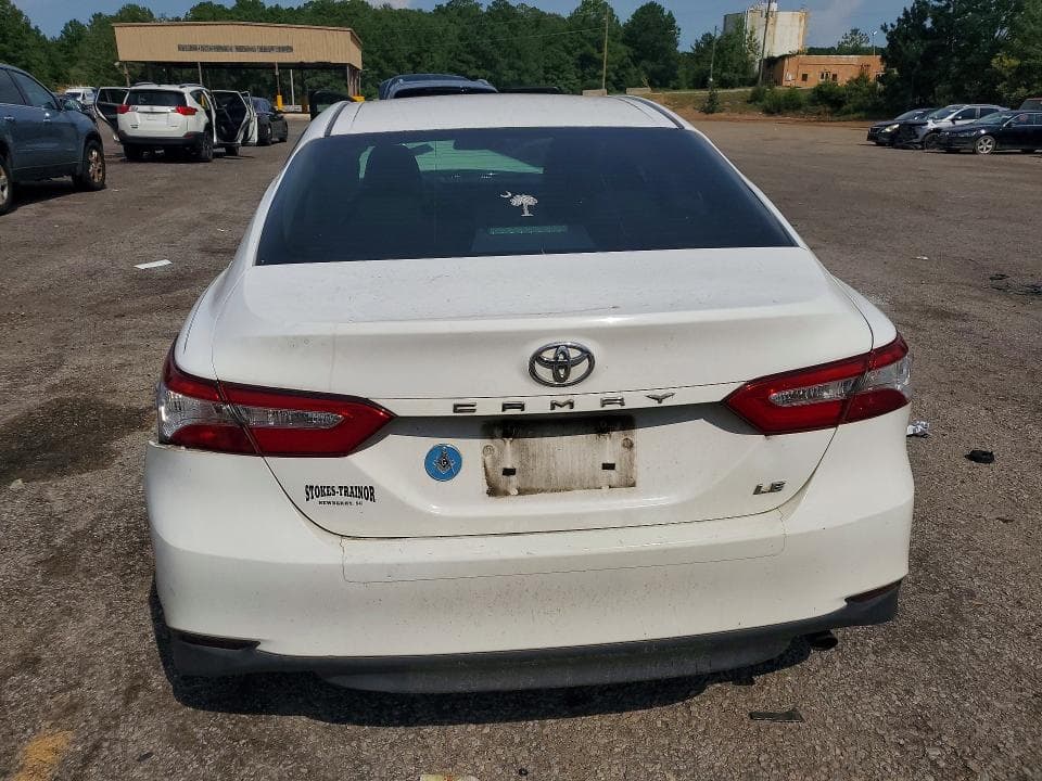 2018 TOYOTA CAMRY LE 6