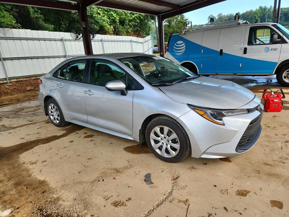 2026 TOYOTA COROLLA LE 4