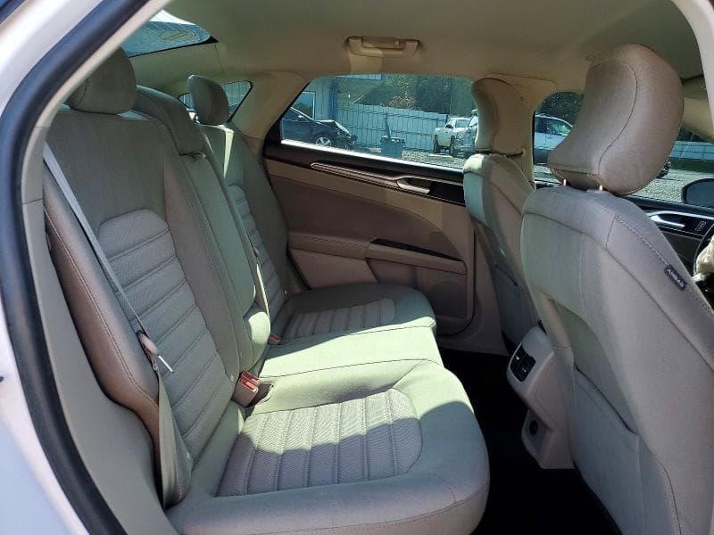 2019 FORD FUSION SE 10