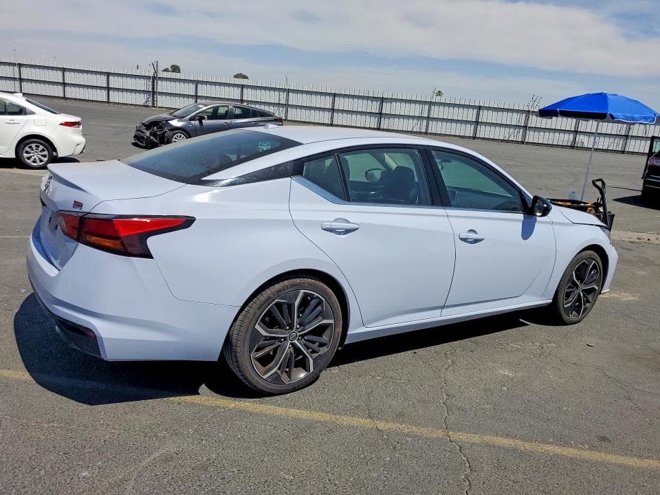 2024 NISSAN ALTIMA SR 3