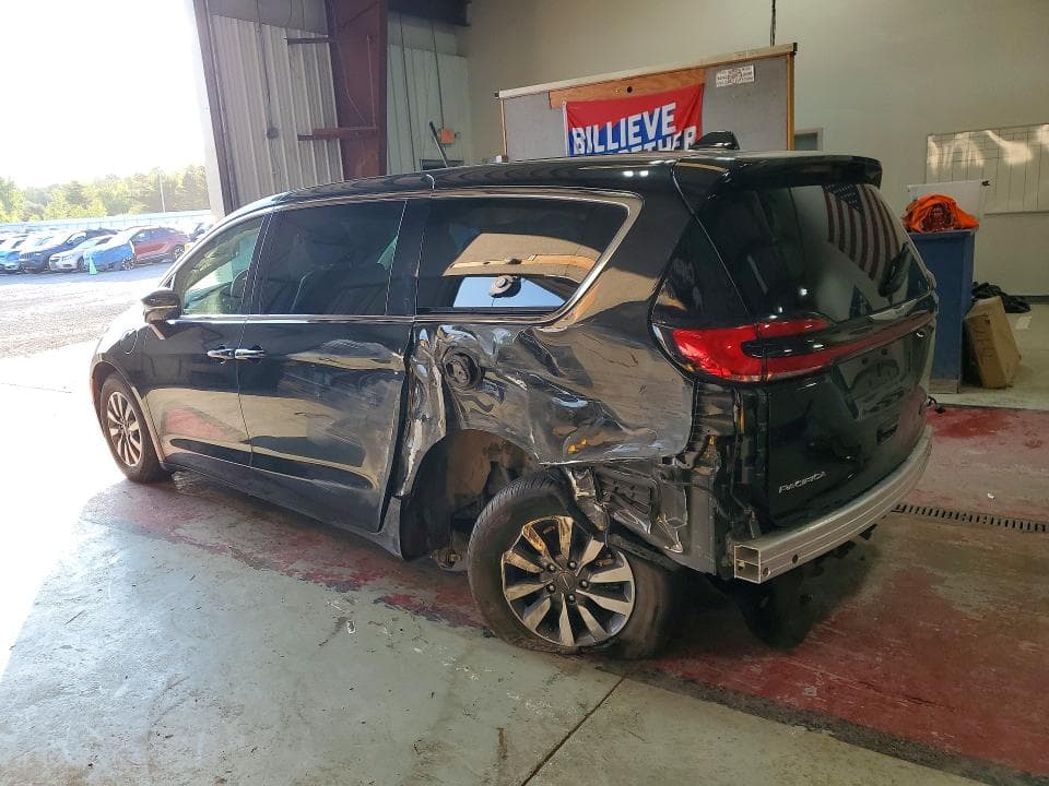 2022 CHRYSLER PACIFICA HYBRID TOURING L 2