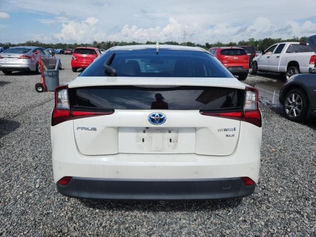 2019 TOYOTA PRIUS XLE 6