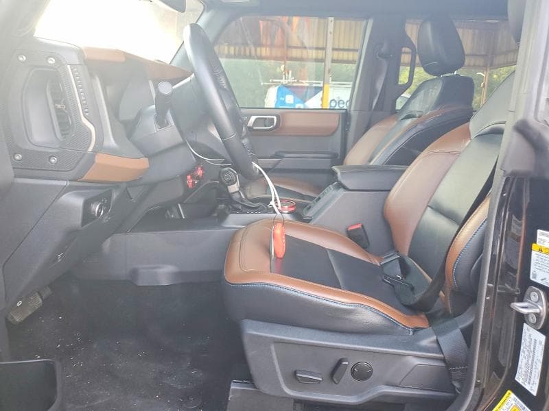 2024 FORD BRONCO OUTER BANKS 7