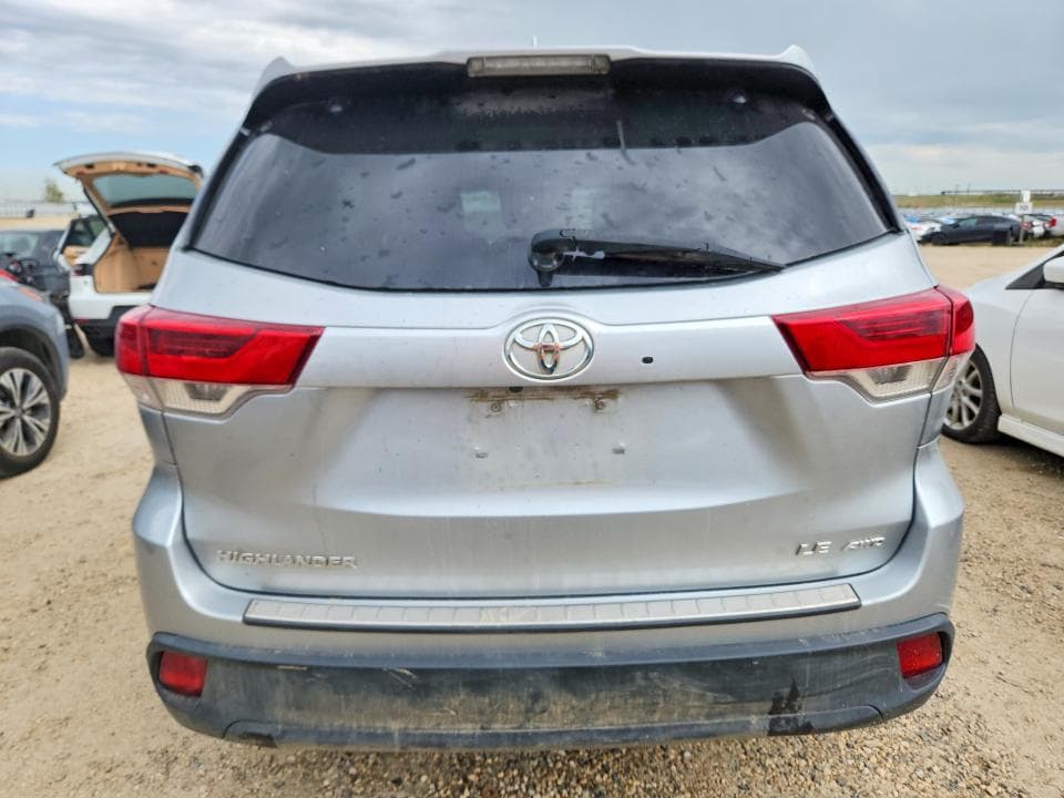2018 TOYOTA HIGHLANDER LE 6