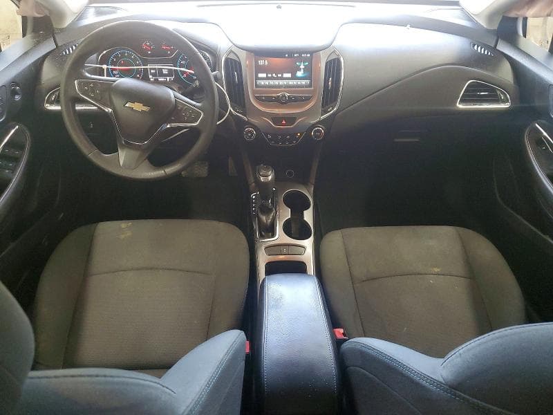 2017 CHEVROLET CRUZE LT 8