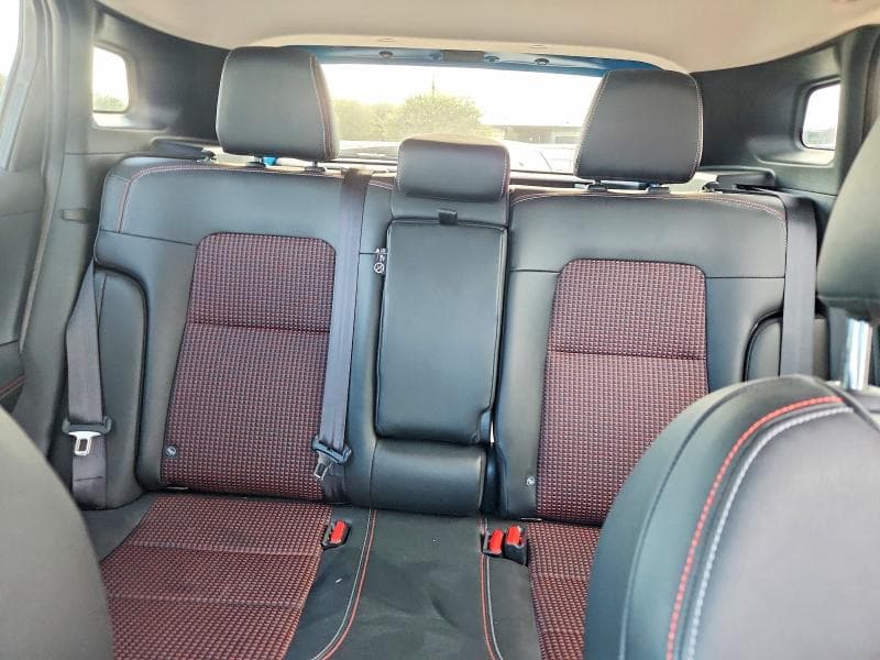2025 NISSAN KICKS SR 10