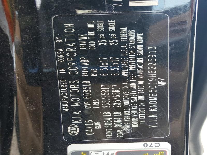 2017 KIA SEDONA LX 13