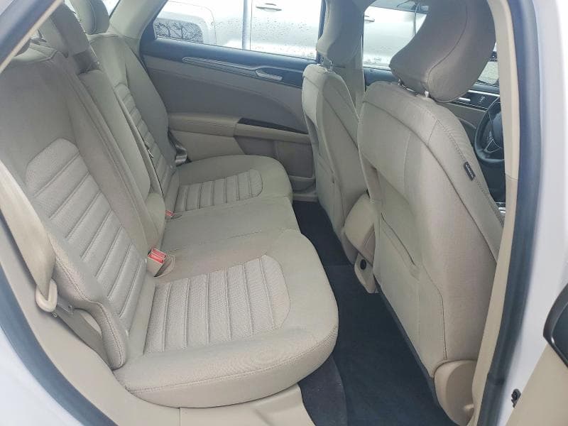 2017 FORD FUSION SE 10