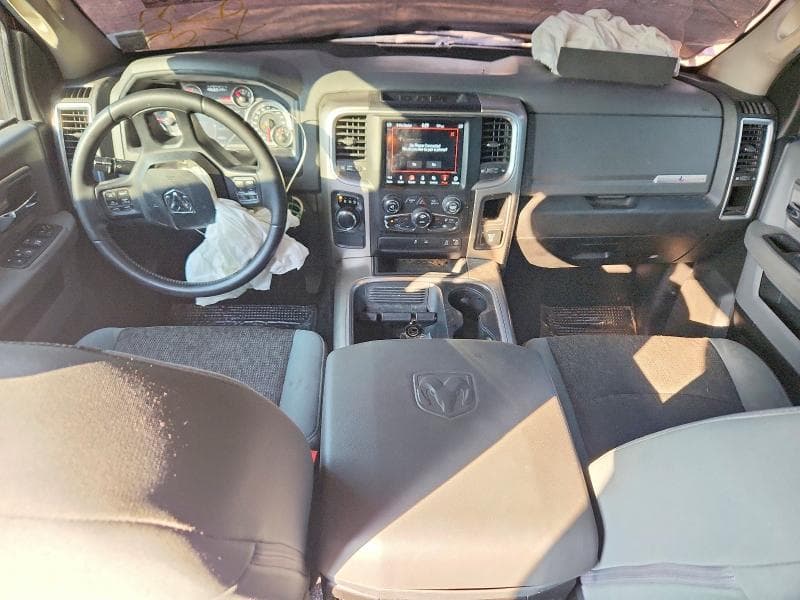 2019 RAM 1500 CLASSIC SLT 8