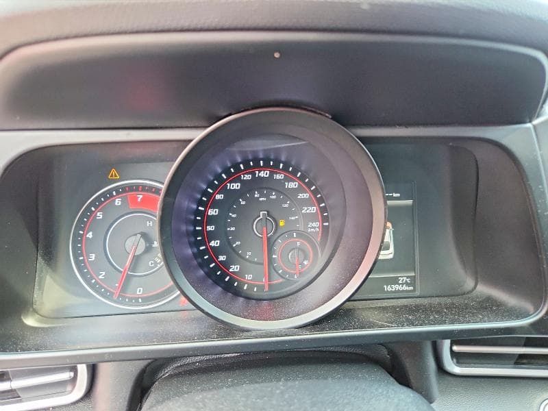 2022 HYUNDAI ELANTRA SEL 9