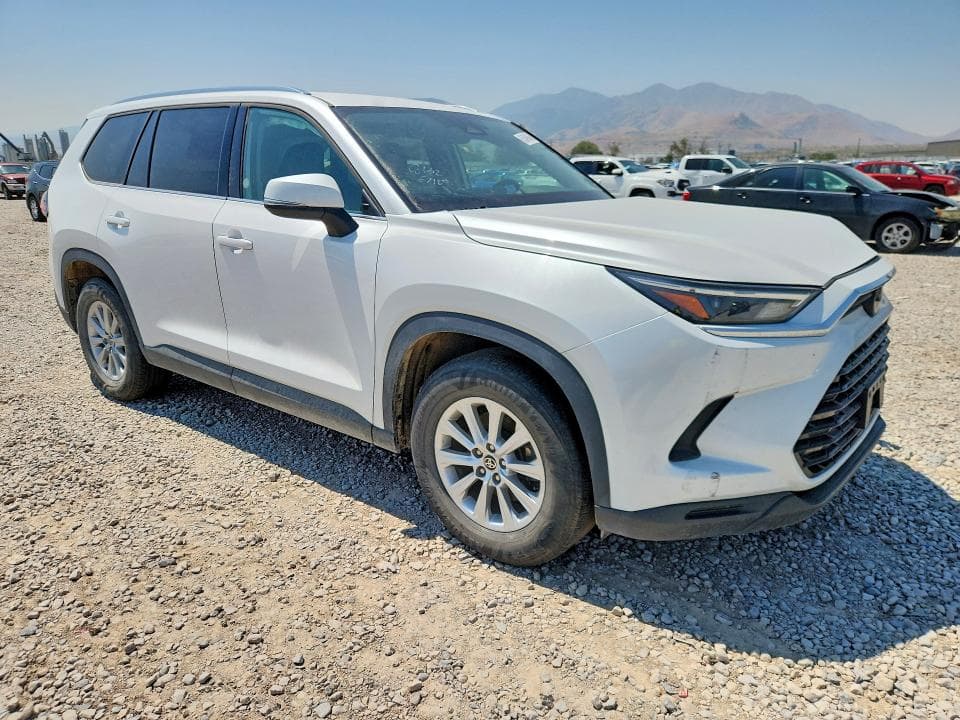 2025 TOYOTA GRAND HIGHLANDER XLE 4