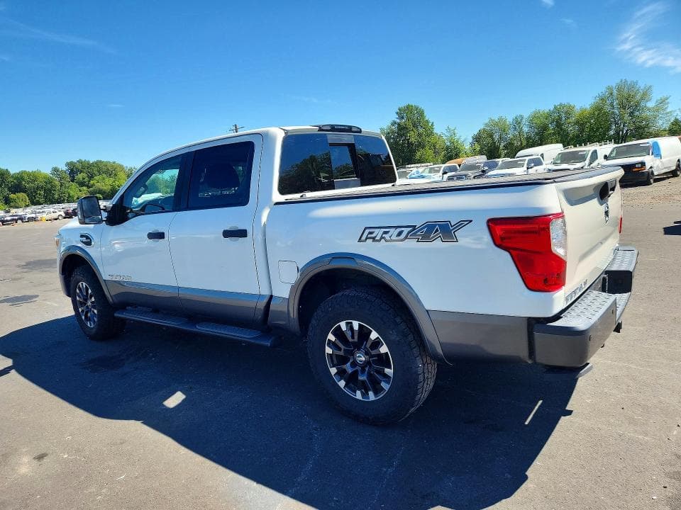 2017 NISSAN TITAN PRO-4X 2