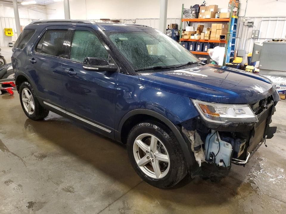 2017 FORD EXPLORER XLT 4