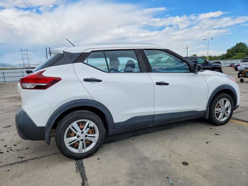 2018 NISSAN KICKS S 3