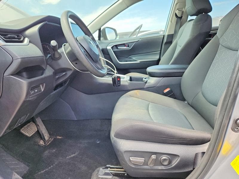 2024 TOYOTA RAV4 XLE 7