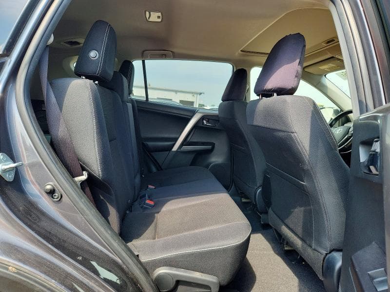 2017 TOYOTA RAV4 XLE 10