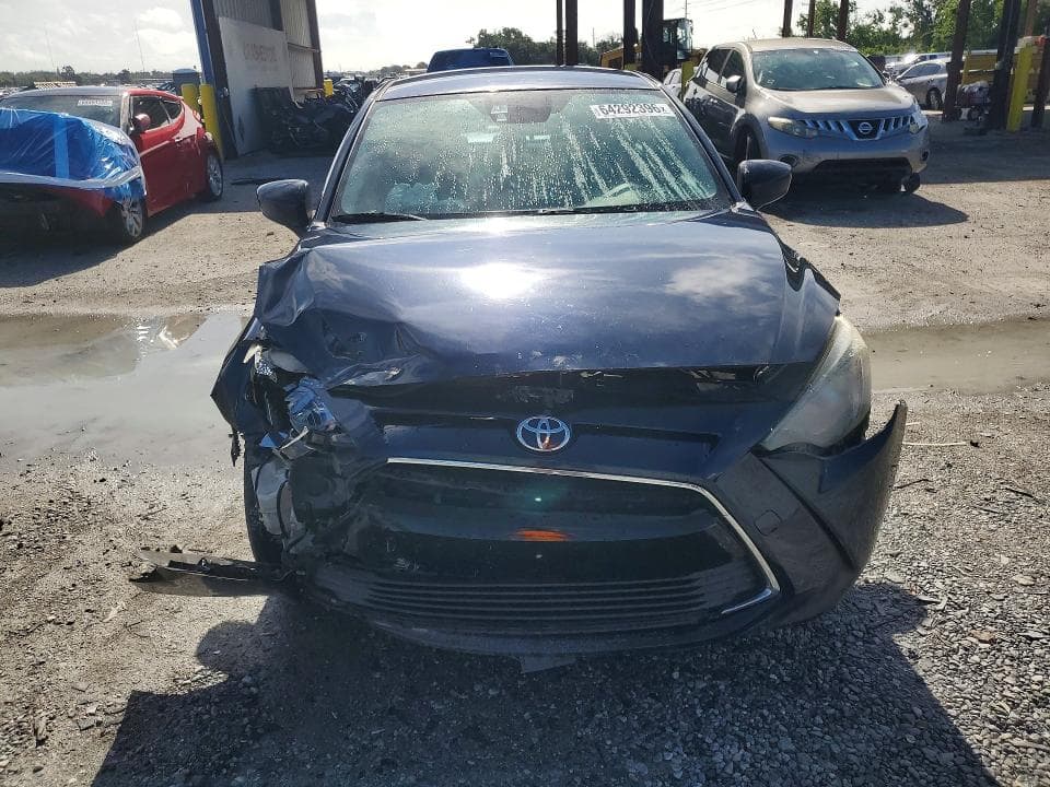 2018 TOYOTA YARIS IA BASE 5