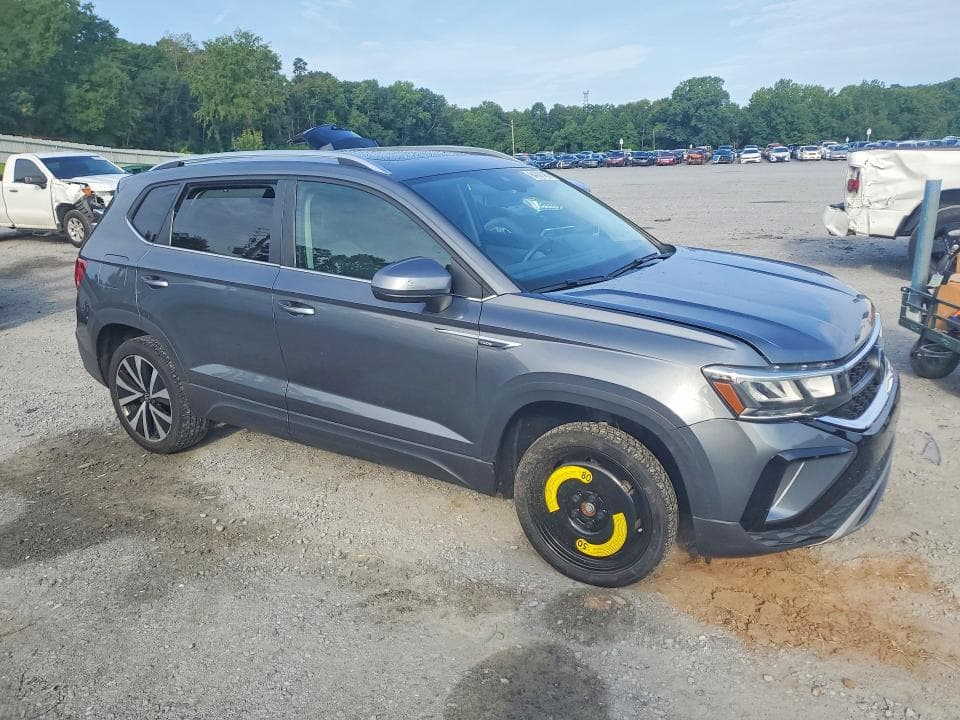 2022 VOLKSWAGEN TAOS SE IQ DRIVE 4