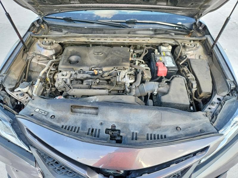 2020 TOYOTA CAMRY SE 11