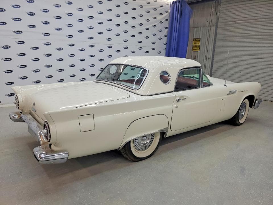 1957 FORD THUNDERBIRD LT 3