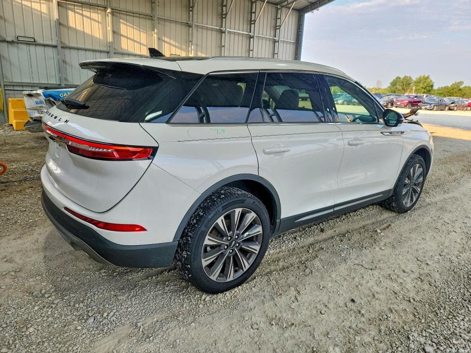 2021 LINCOLN CORSAIR RESERVE 3
