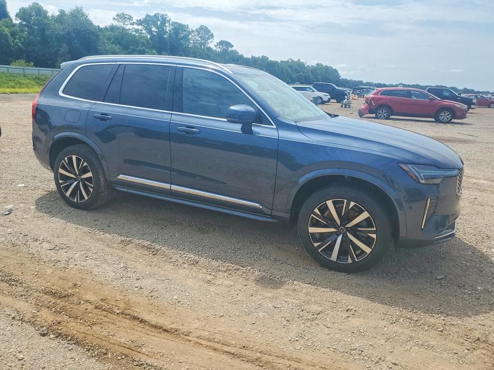 2025 VOLVO XC90 CORE 4
