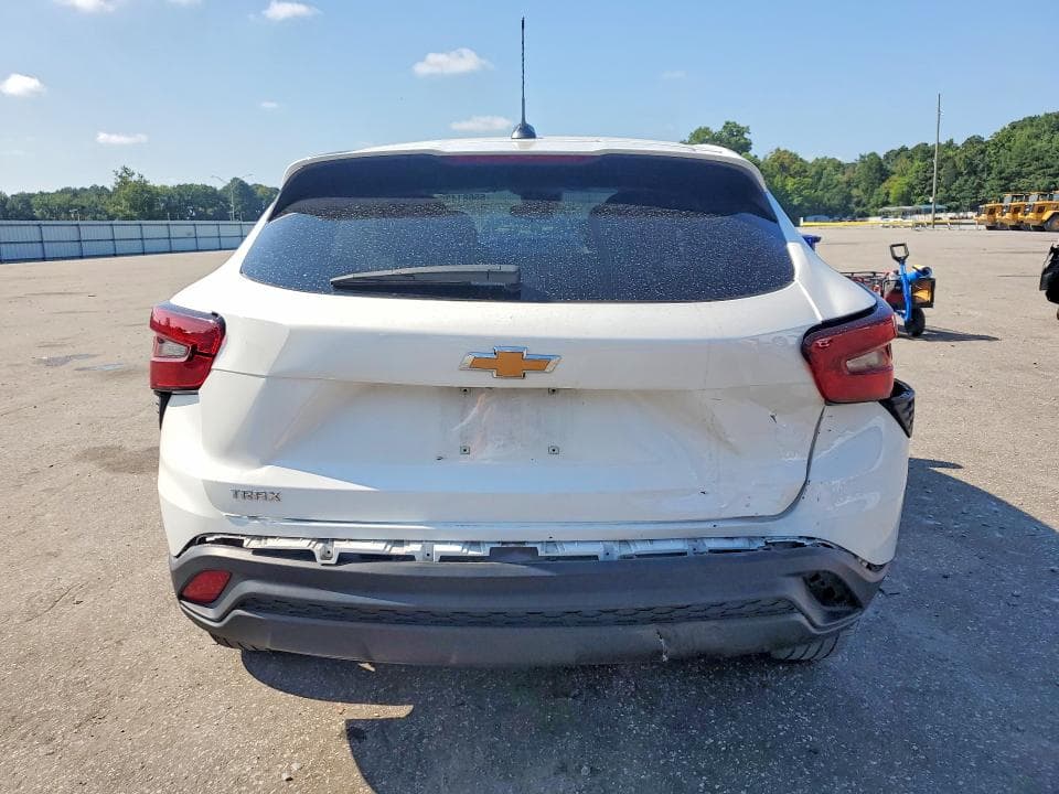 2024 CHEVROLET TRAX LS 6
