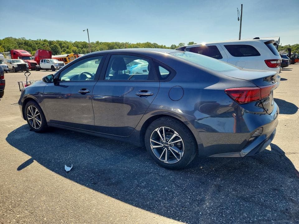 2023 KIA FORTE LXS 2