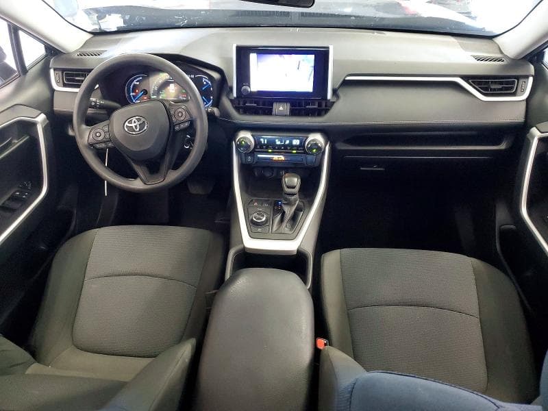2024 TOYOTA RAV4 LE 8