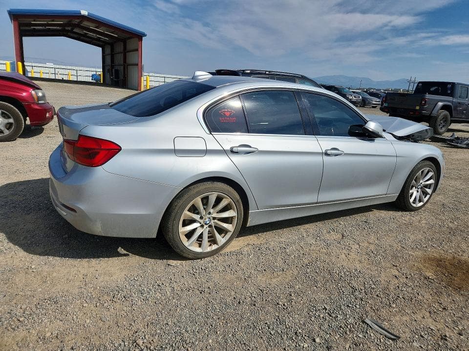 2017 BMW 330 XI 3