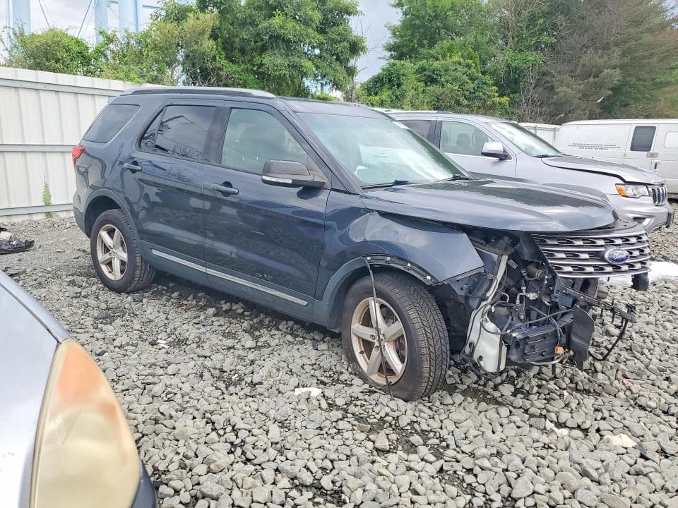 2017 FORD EXPLORER XLT 4