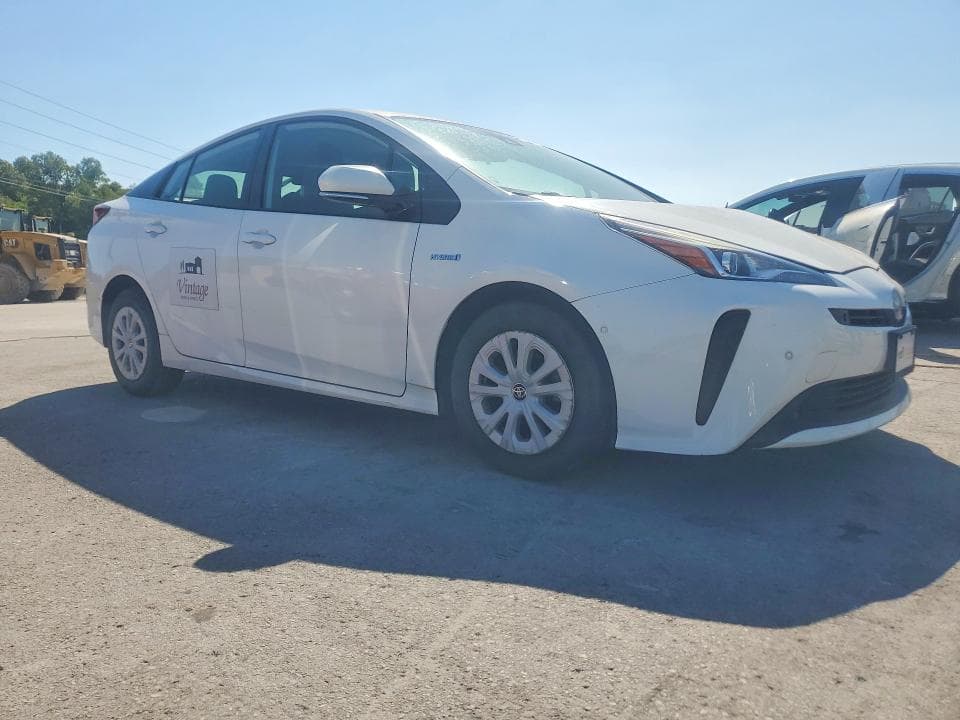 2019 TOYOTA PRIUS LE 4