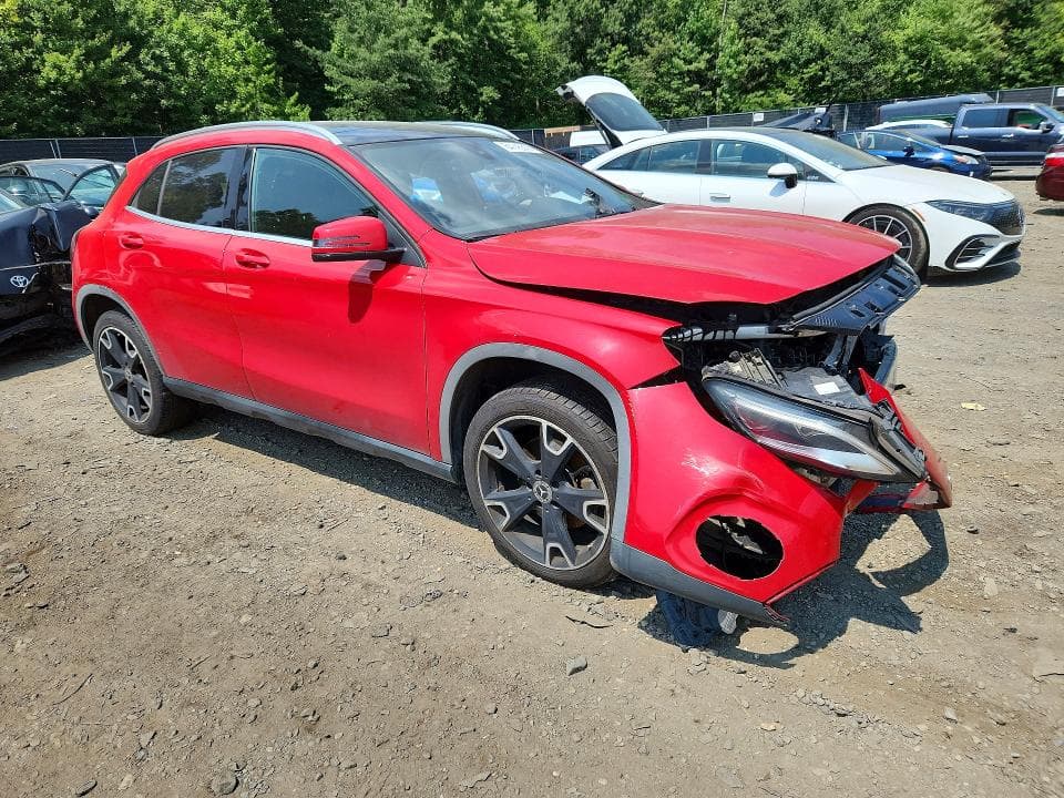2019 MERCEDES-BENZ GLA 250 4