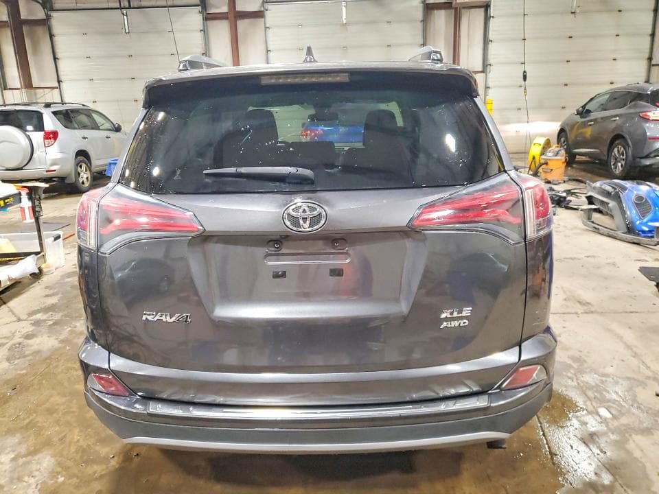 2017 TOYOTA RAV4 XLE 6