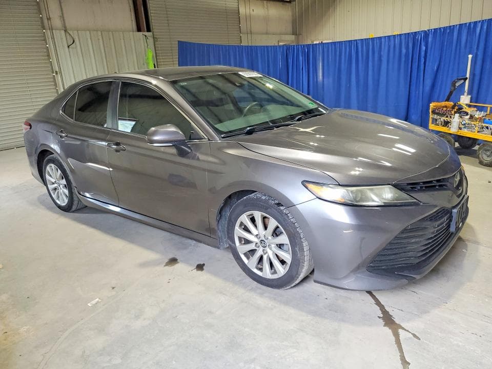 2020 TOYOTA CAMRY LE 4