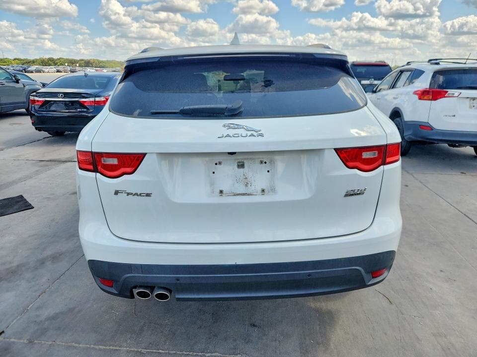 2017 JAGUAR F-PACE PRESTIGE 6