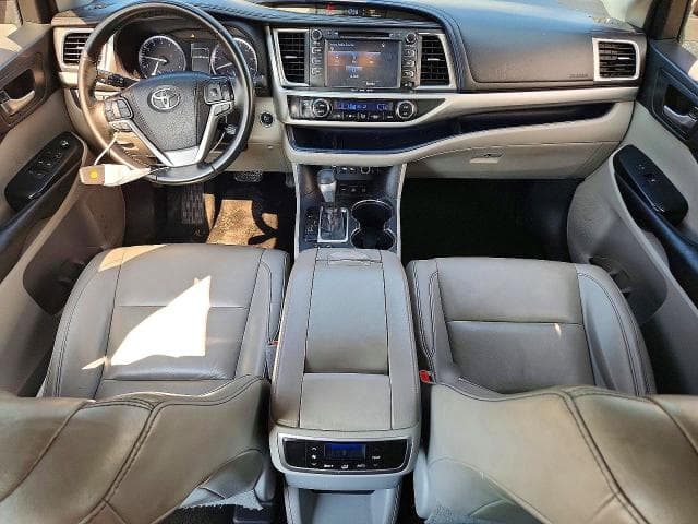 2019 TOYOTA HIGHLANDER XLE 8