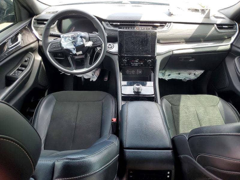 2023 JEEP GRAND CHEROKEE L LAREDO 8