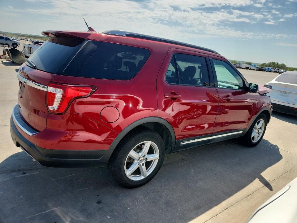 2018 FORD EXPLORER XLT 3