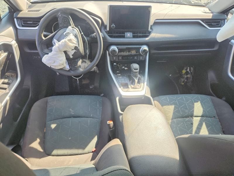 2025 TOYOTA RAV4 LE 8