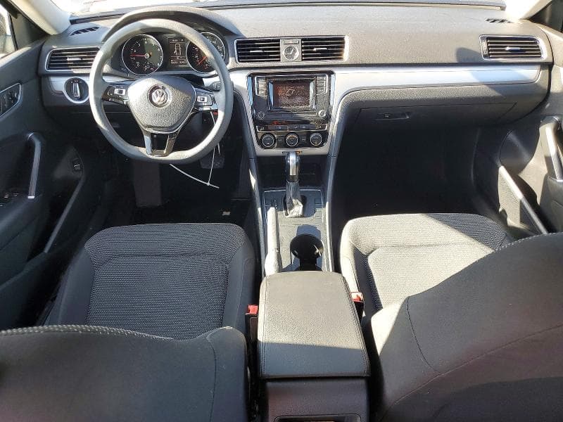 2017 VOLKSWAGEN PASSAT S 8