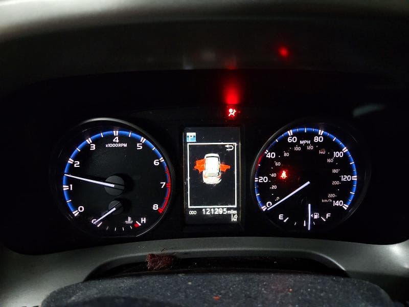 2017 TOYOTA RAV4 LE 9