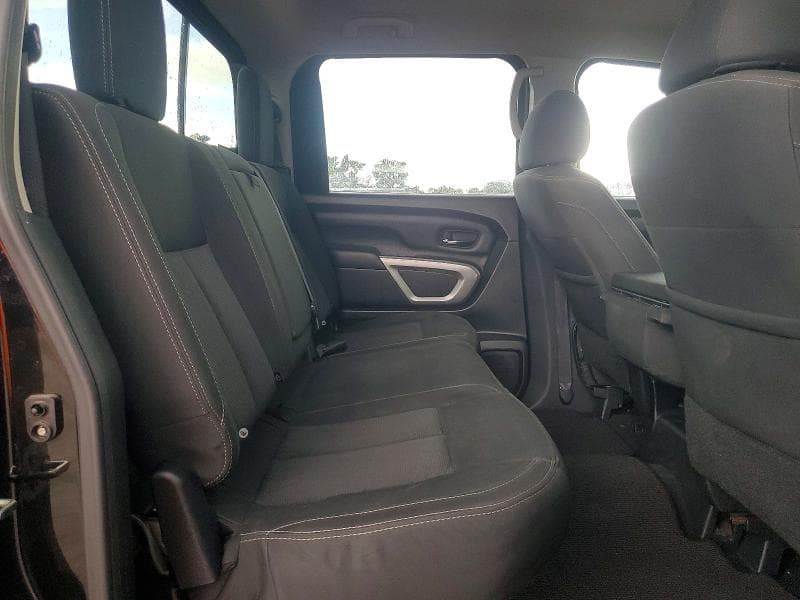 2017 NISSAN TITAN S 10