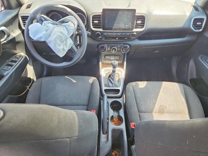 2022 HYUNDAI VENUE SE 8