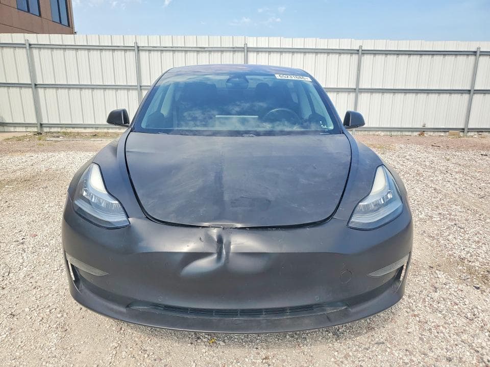 2018 TESLA MODEL 3 5