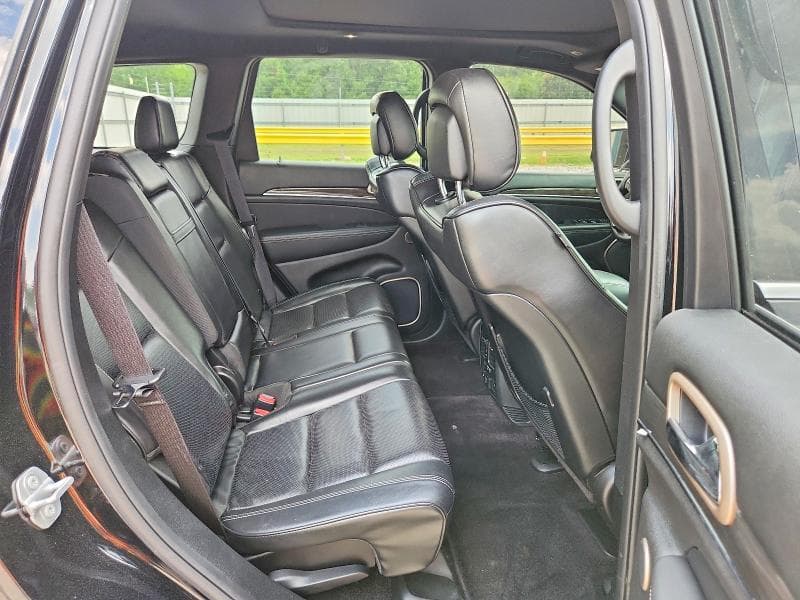 2017 JEEP GRAND CHEROKEE OVERLAND 10