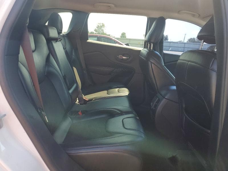 2019 JEEP CHEROKEE LATITUDE PLUS 11